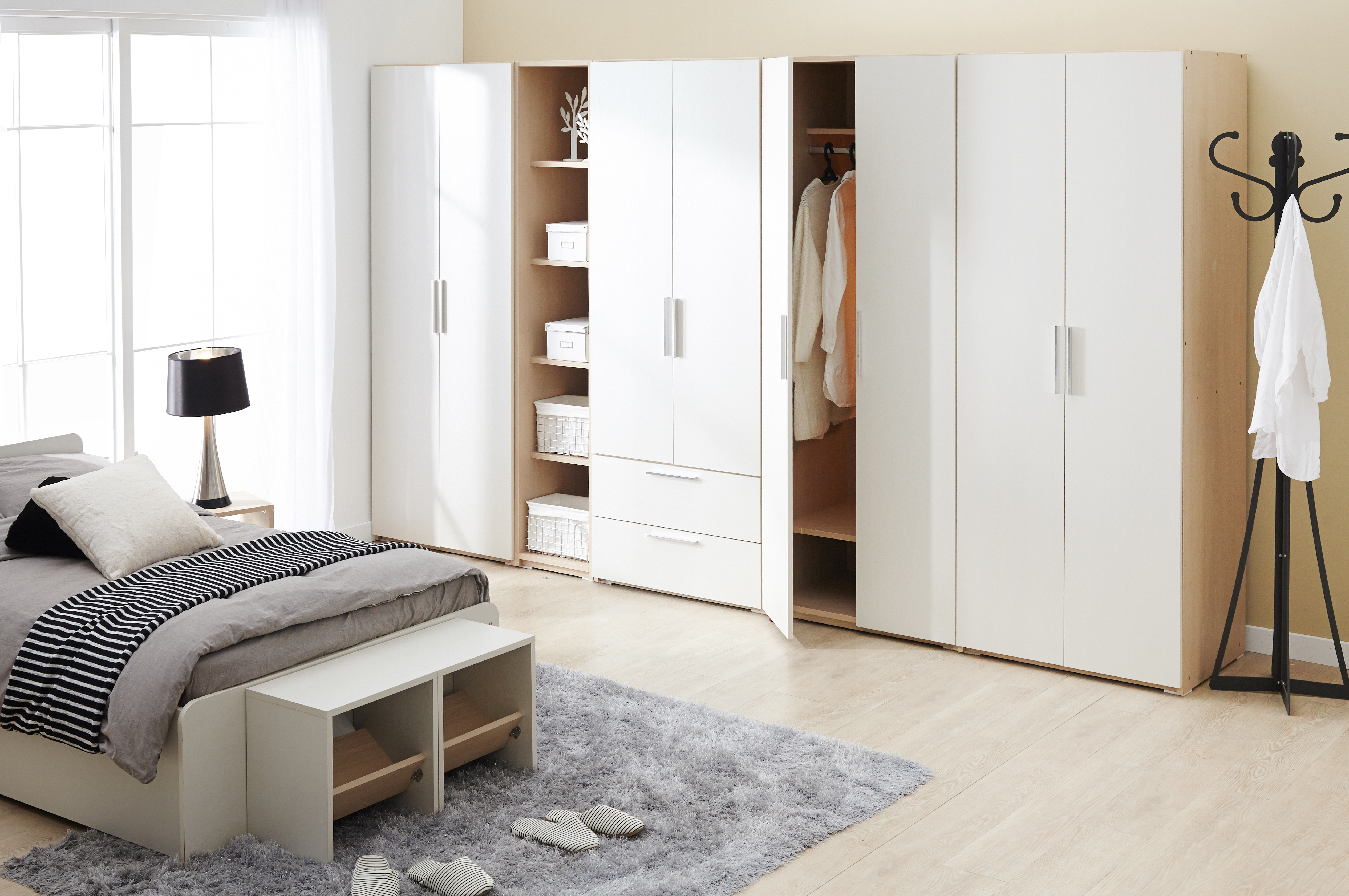 Built-in bespoke wardrobes